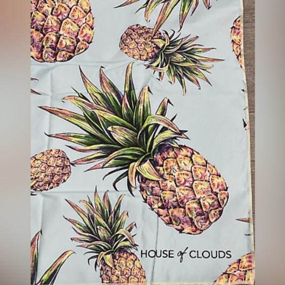 2 House of Cloud Microfiber Beach Towel Quick Dry Sand Free Compact Pineap… - Picture 3 of 7